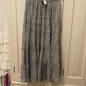 Black and white 🐆 skirt! New with tags :) rawr